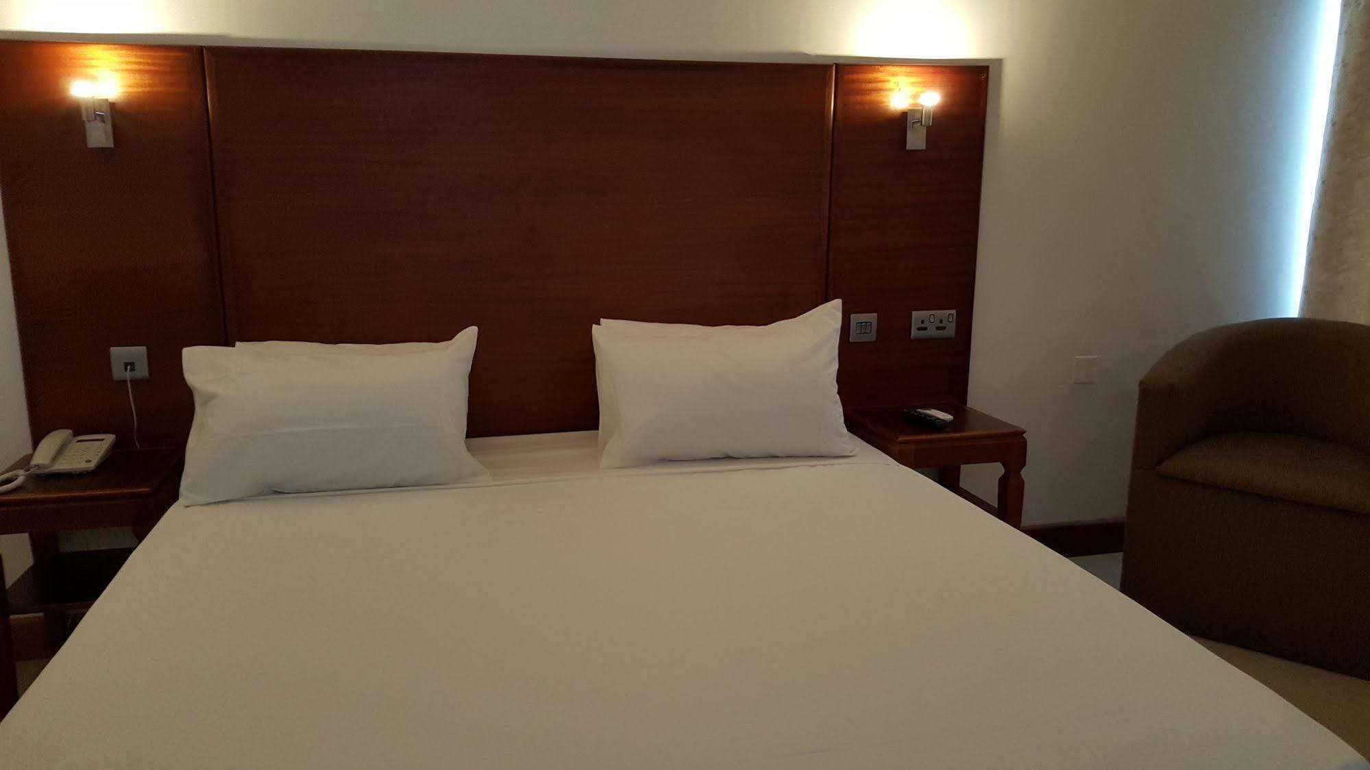 Golden Gate Hotel Kumasi Exterior photo